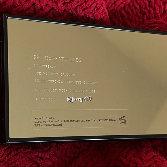 Pat McGrath Mothership I: Subliminal Eyeshadow Palette - Picture 5 of 5